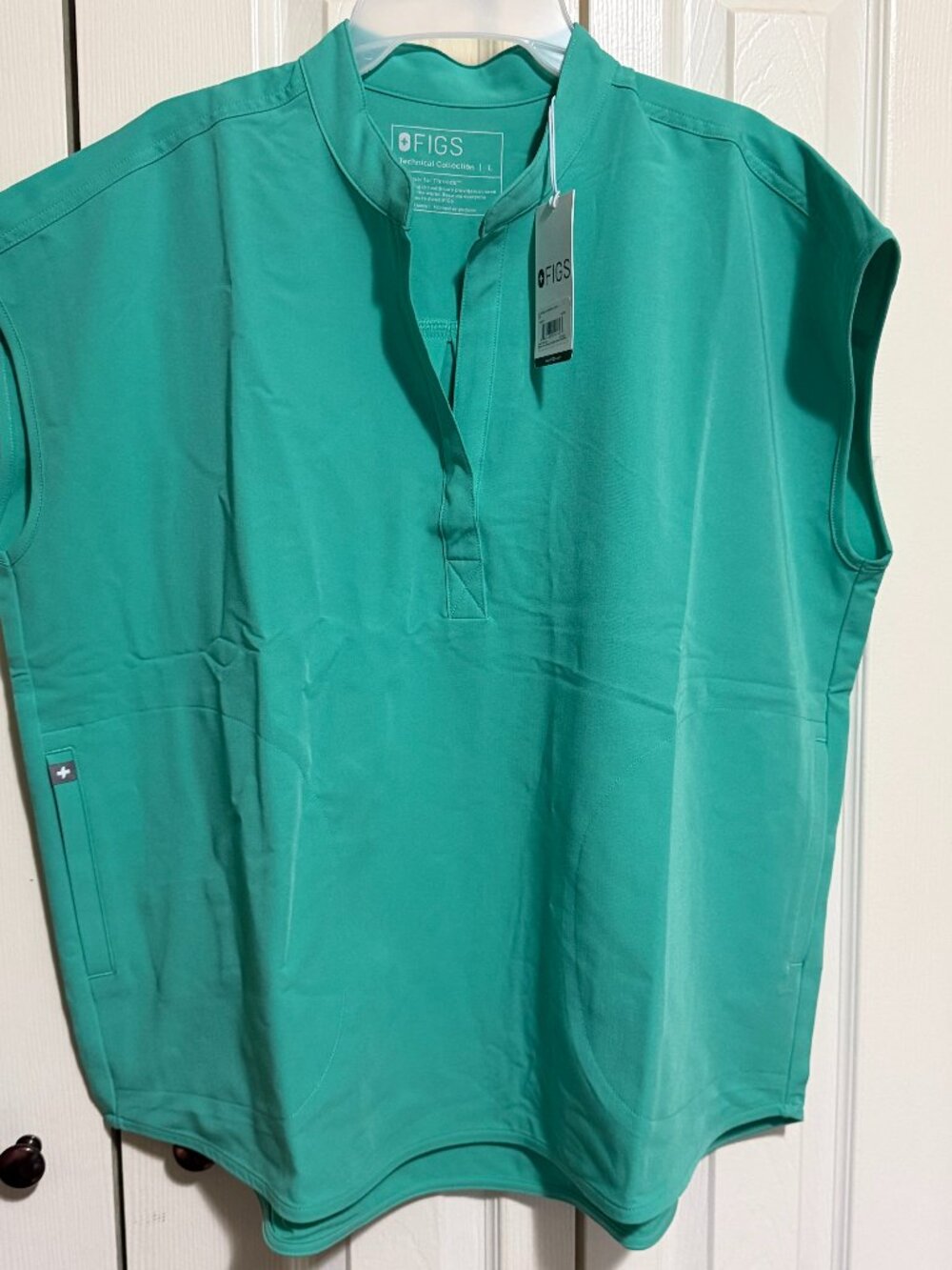 Figs BNWT Rafaela Scrub Top